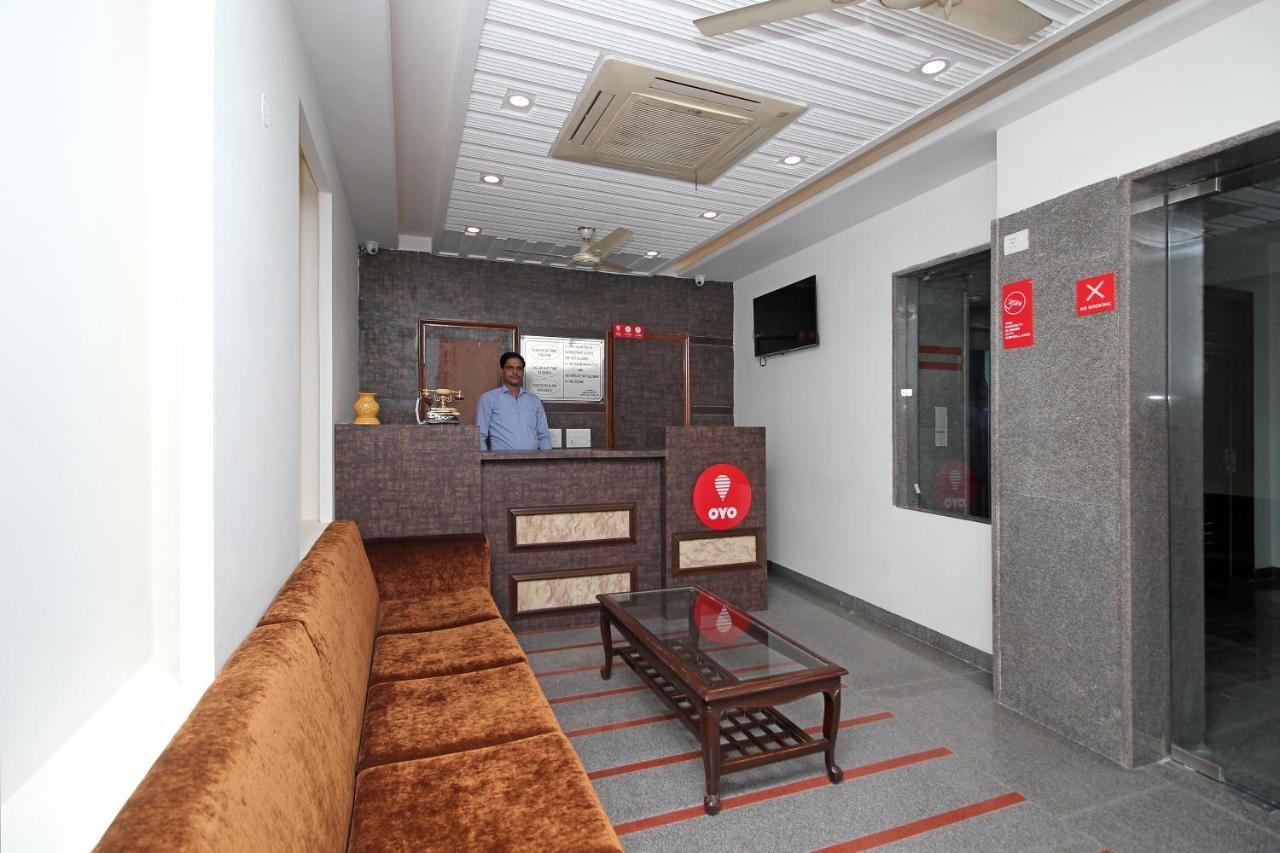 Oyo Hotel Blu Pebbles Near Delhi Airport Nueva Delhi Exterior foto
