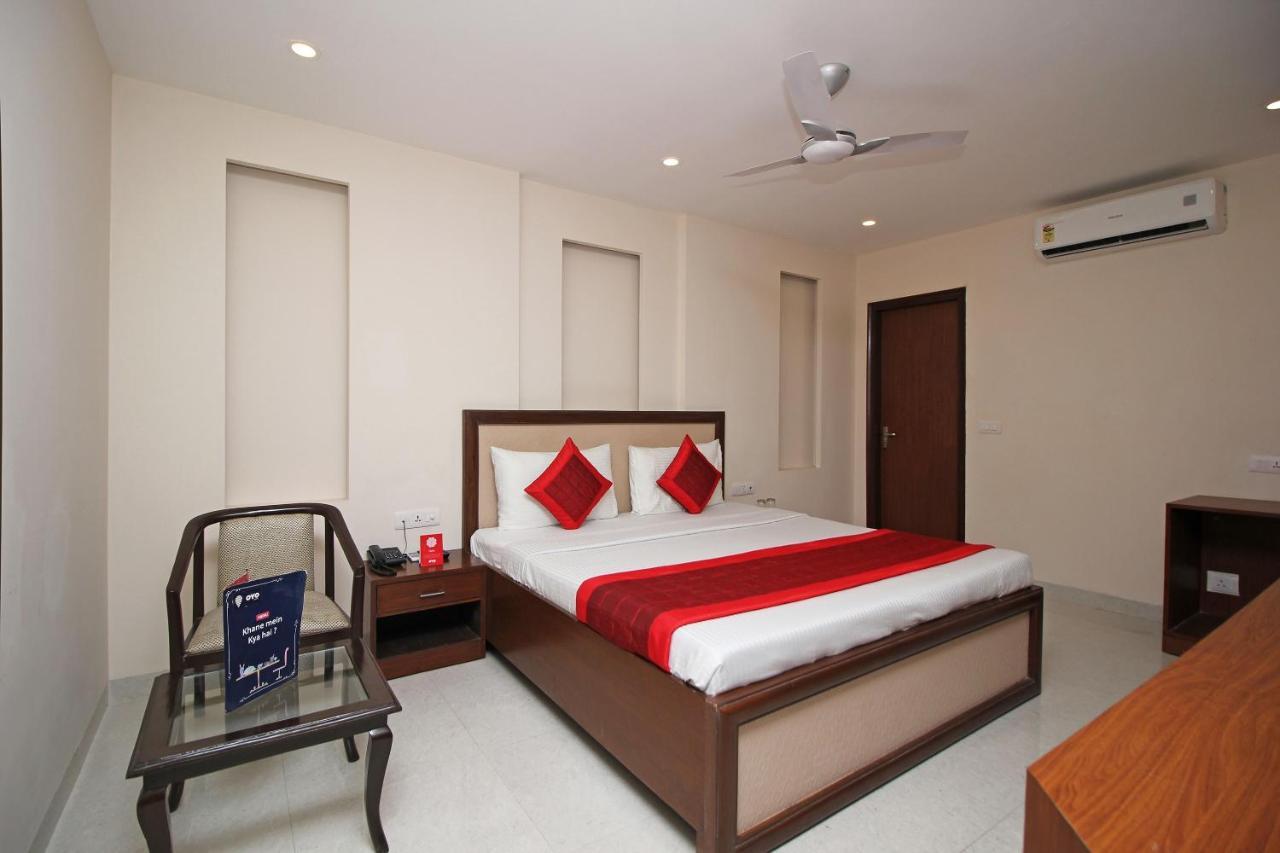 Oyo Hotel Blu Pebbles Near Delhi Airport Nueva Delhi Exterior foto