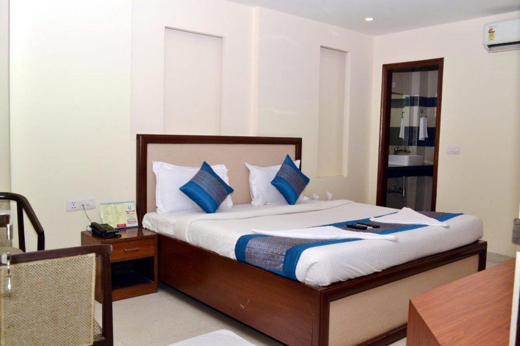 Oyo Hotel Blu Pebbles Near Delhi Airport Nueva Delhi Exterior foto